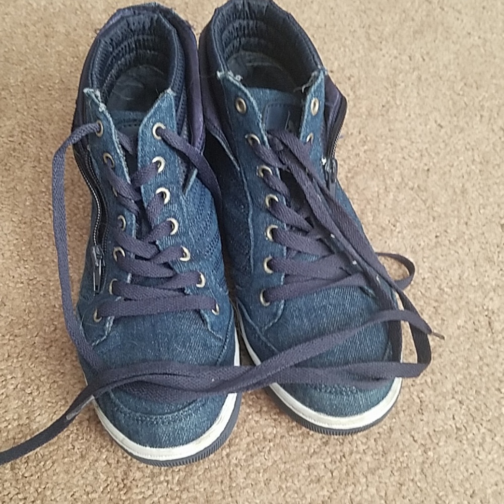 Navy blue High tops